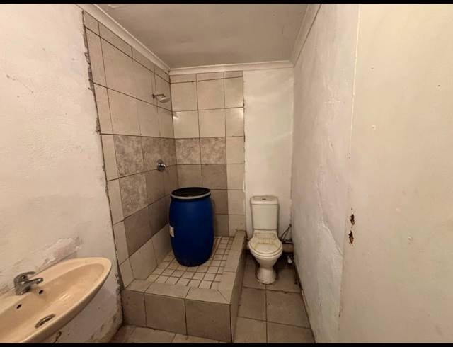 5 BEDROOM HOUSE FOR SALE IN RUSSELS REST
